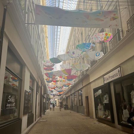 Bel Appartement En Plein Coeur De Carpentras Zewnętrze zdjęcie